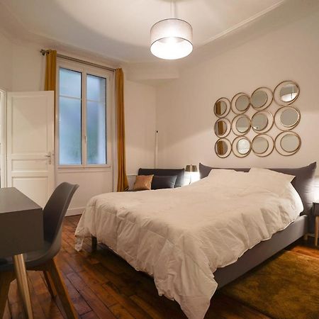 Large Flat At 2 Steps From The Eiffel Tower Apartment Париж Екстериор снимка